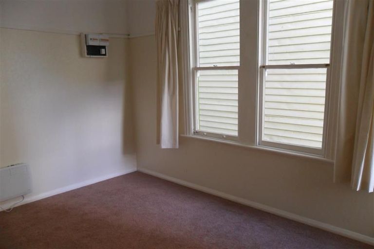 Photo of property in 17b Roy Street, Tawa, Wellington, 5028