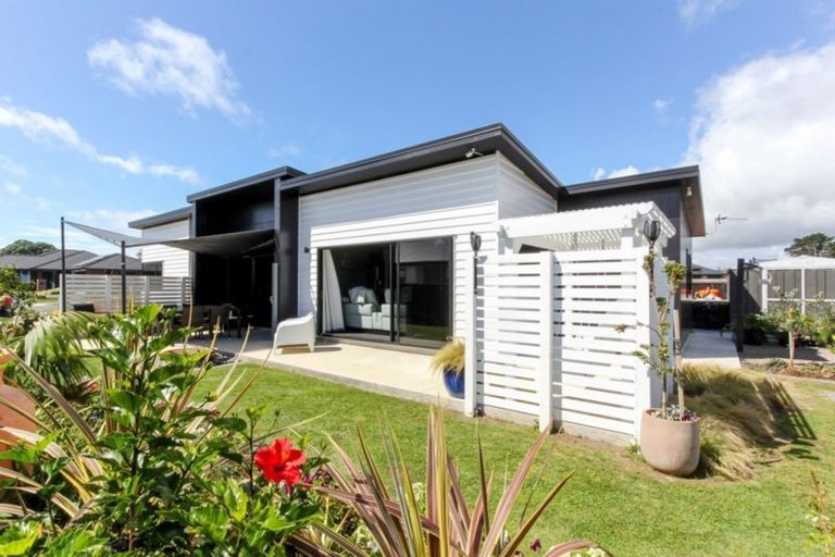 Photo of property in 23 Dreaver Drive, Waitara, 4320