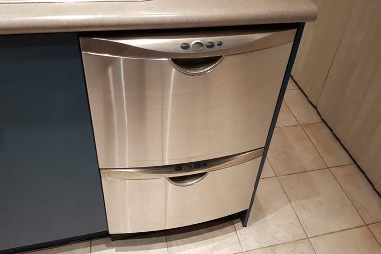 Photo of property in 76 Edgewater Drive, Pakuranga, Auckland, 2010