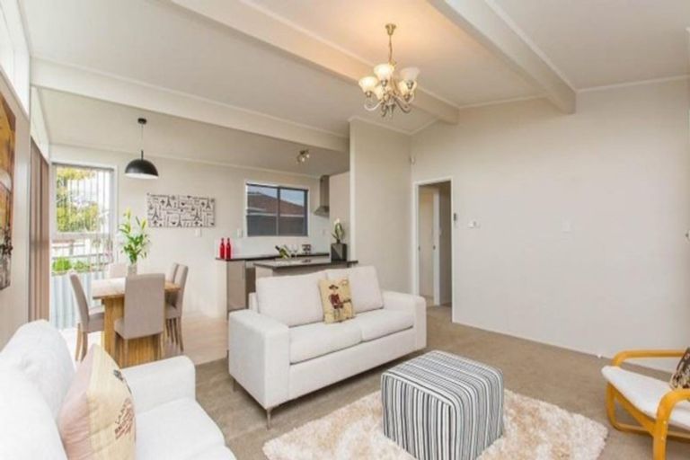 Photo of property in 9 Serrano Place, Clover Park, Auckland, 2023