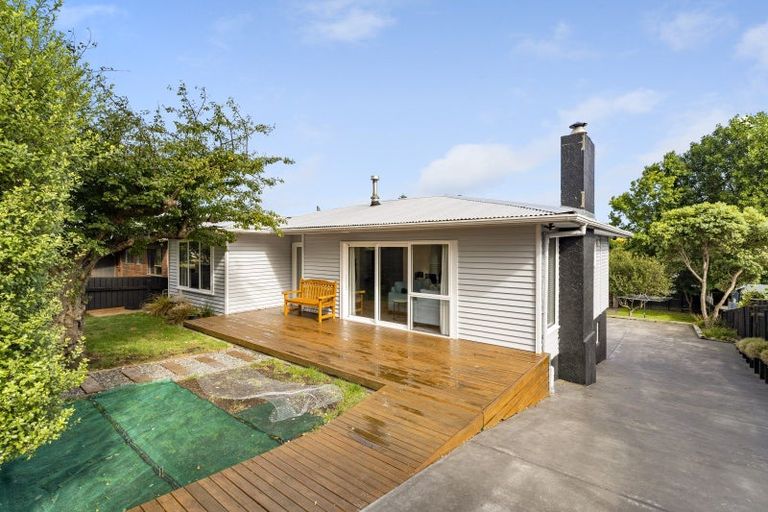 Photo of property in 17 Aorangi Road, Paraparaumu, 5032