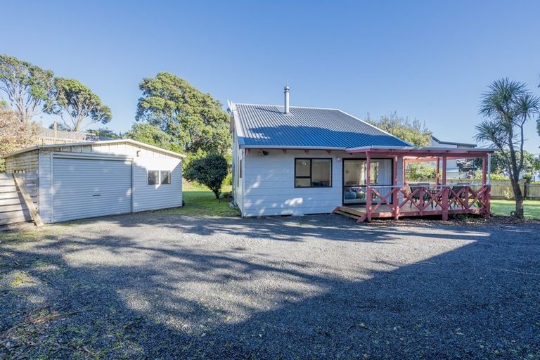 Photo of property in 6 Kainui Road, Raumati South, Paraparaumu, 5032