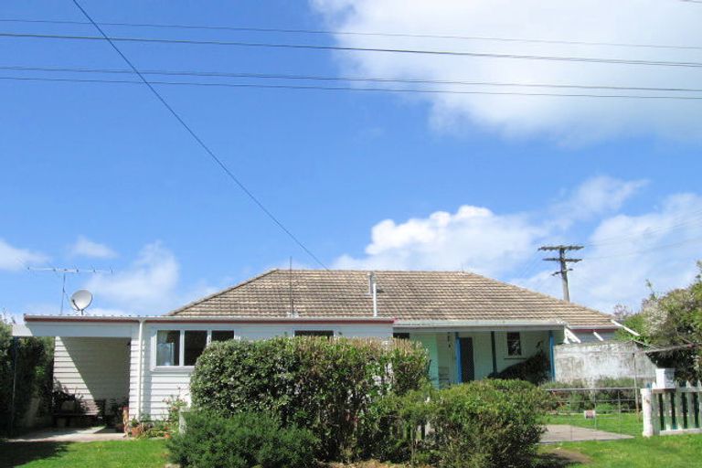 Photo of property in 35 Douglas Street, Okitu, Gisborne, 4010