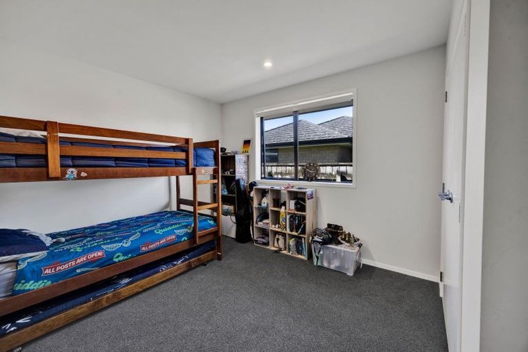 Photo of property in 10 Mercade Close, Stratford, 4332