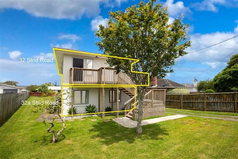 Photo of property in 32 Strid Road, Te Atatu South, Auckland, 0610