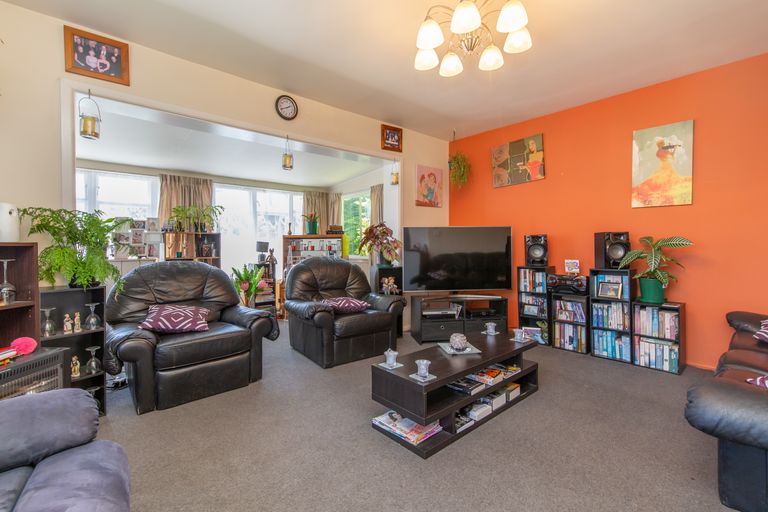 Photo of property in 63 Lochee Road, Upper Riccarton, Christchurch, 8041