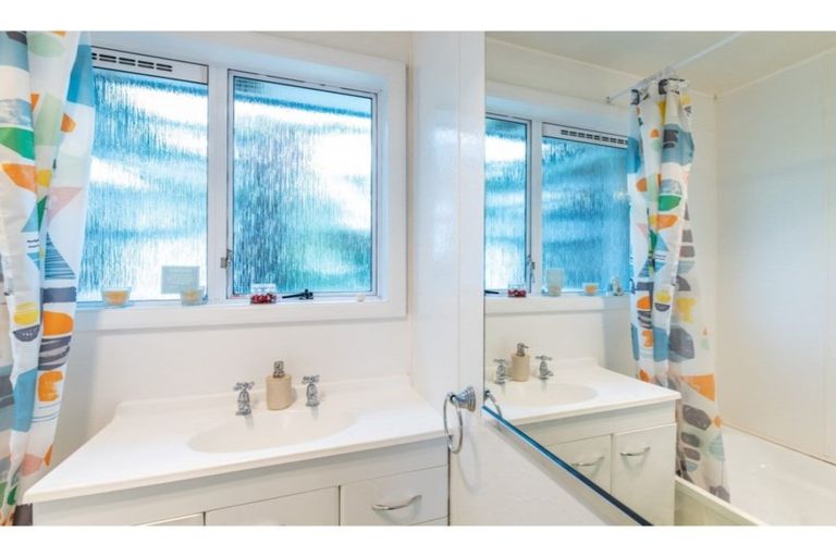 Photo of property in 8 Westcott Street, Dallington, Christchurch, 8061