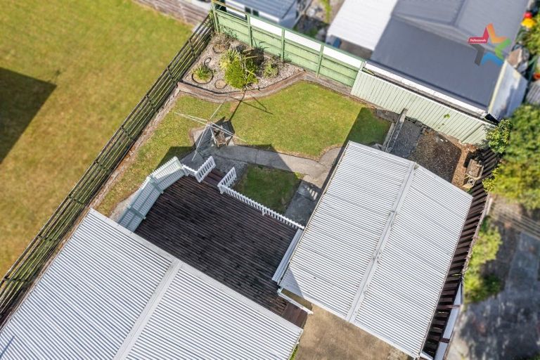 Photo of property in 21 Berkeley Road, Wainuiomata, Lower Hutt, 5014