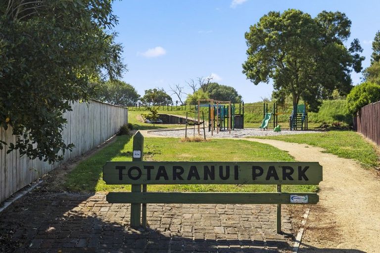 Photo of property in 26 Escort Grove, Awapuni, Palmerston North, 4412