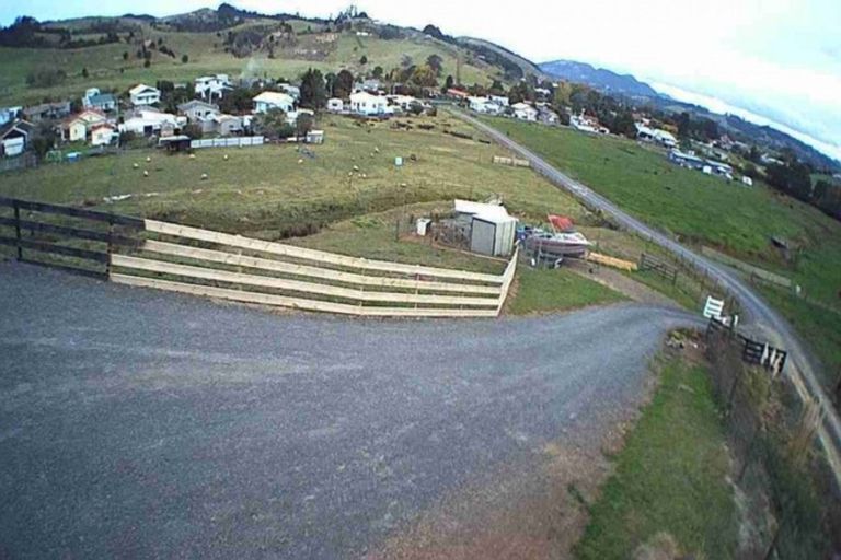 Photo of property in 37 Valley Road, Hikurangi, 0114