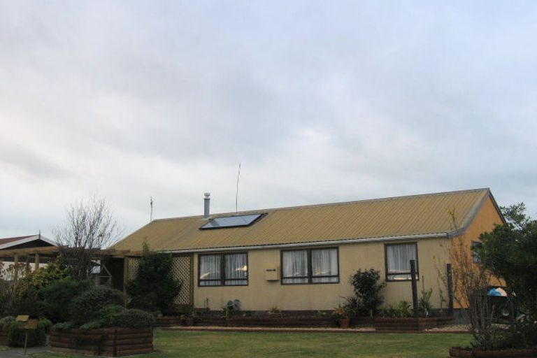 Photo of property in 4 Townshend Crescent, Greenmeadows, Napier, 4112