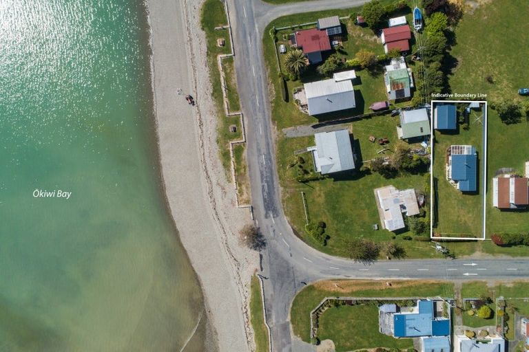 Photo of property in 20 Renata Road, Okiwi Bay, 7193