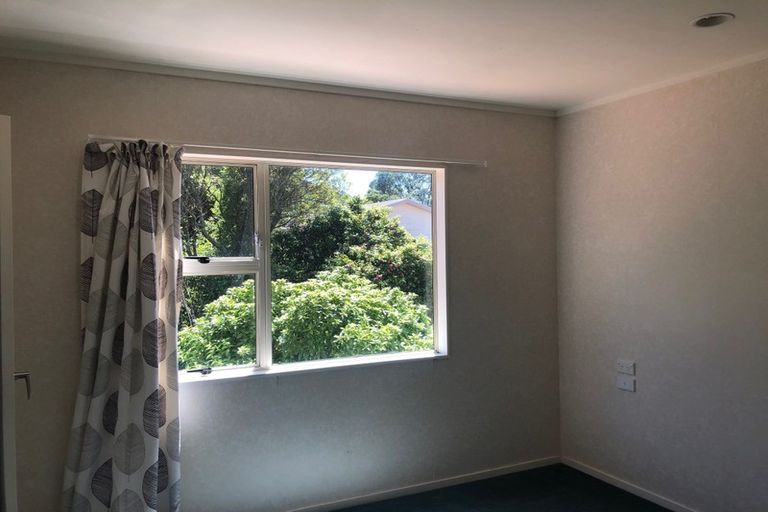 Photo of property in 106b Moorefield Road, Johnsonville, Wellington, 6037
