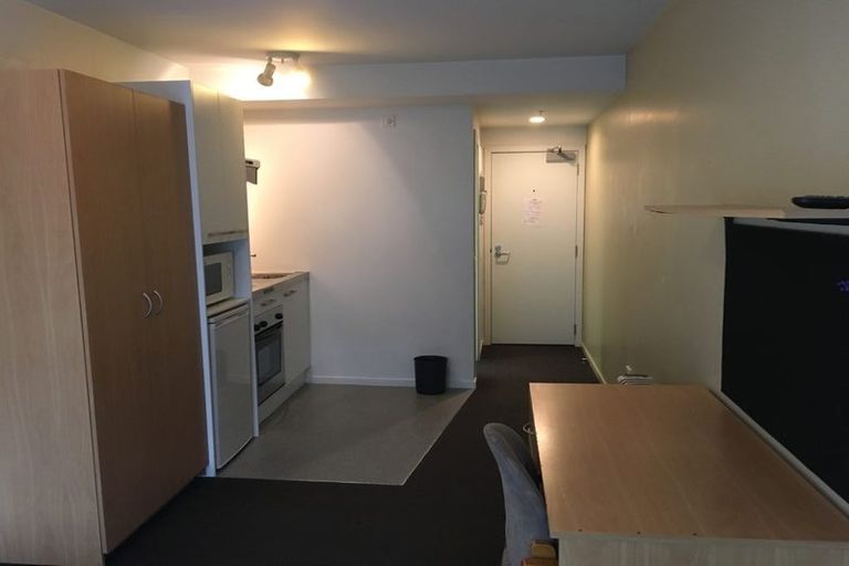 Photo of property in Orange Apartments/victoria Centr, 403/169 The Terrace, Wellington Central, Wellington, 6011