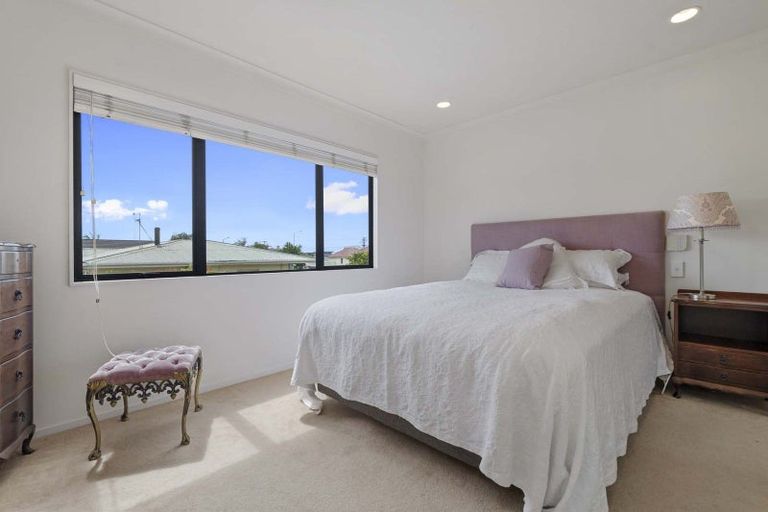 Photo of property in 5 Acklam Avenue, Otumoetai, Tauranga, 3110