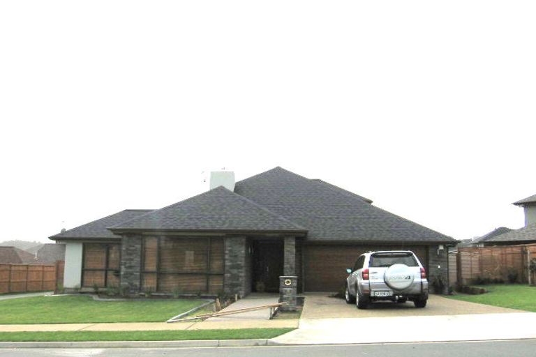 Photo of property in 16 Dressage Lane, Greenhithe, Auckland, 0632