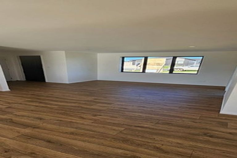 Photo of property in 51 Booker Drive, Tuakau, 2121