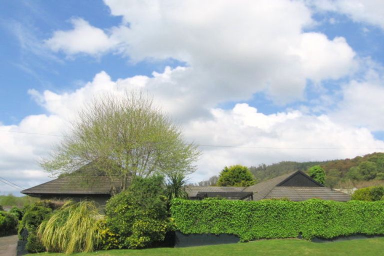 Photo of property in 8 Selwyn Road, Lynmore, Rotorua, 3010