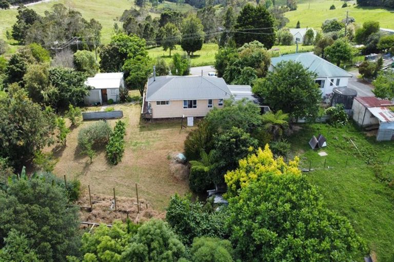 Photo of property in 31 Settlement Road, Kawakawa, 0210