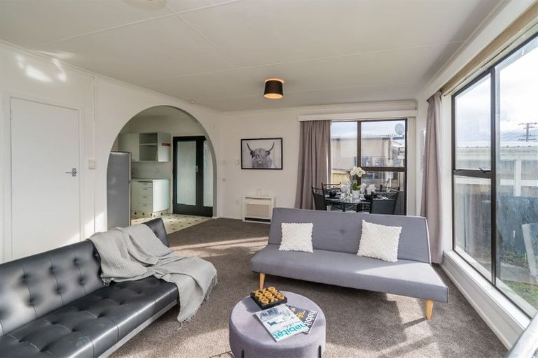 Photo of property in 15 High Street, Milton, 9220