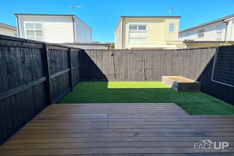 Photo of property in 23 Spotted Dove Road, Hobsonville, Auckland, 0616