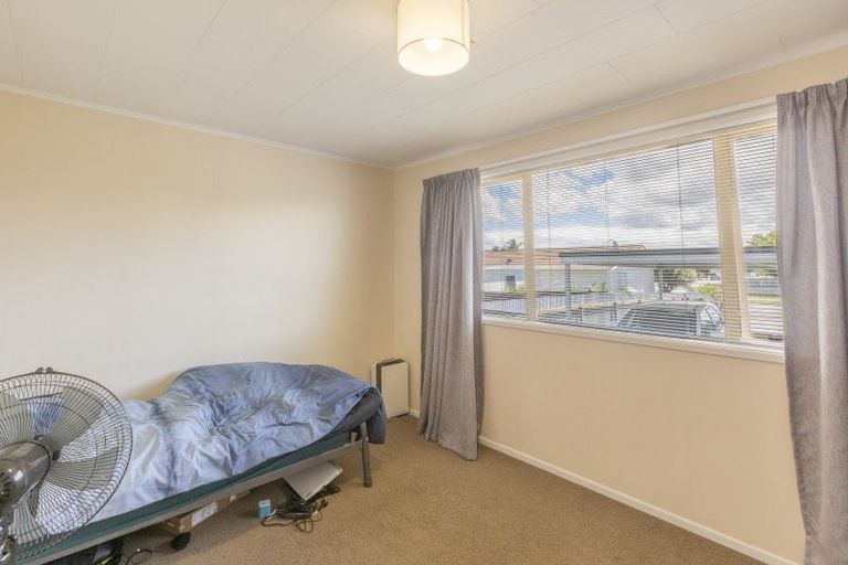 Photo of property in 27 Dockery Avenue, Onekawa, Napier, 4110