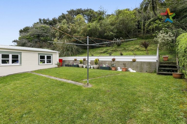 Photo of property in 146 George Street, Stokes Valley, Lower Hutt, 5019