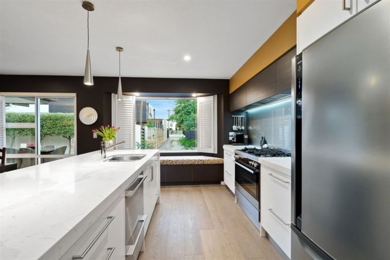 Photo of property in 8b Holmwood Road, Merivale, Christchurch, 8014