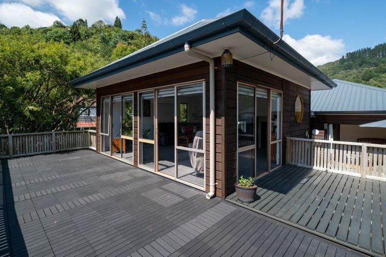 Photo of property in 3 Millar Road, Lake Okareka, Rotorua, 3076