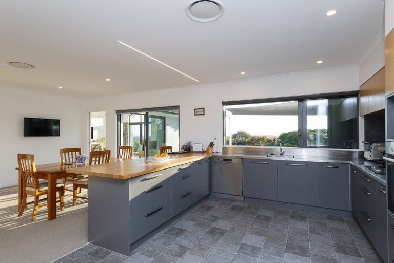 Photo of property in 32 Hillview Terrace, Mangapapa, Gisborne, 4010