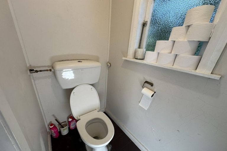 Photo of property in 10 Quinn Road, Levin, 5510