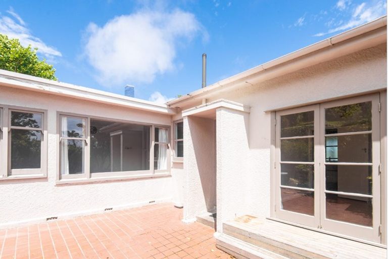 Photo of property in 27 Chesterton Street, Johnsonville, Wellington, 6037