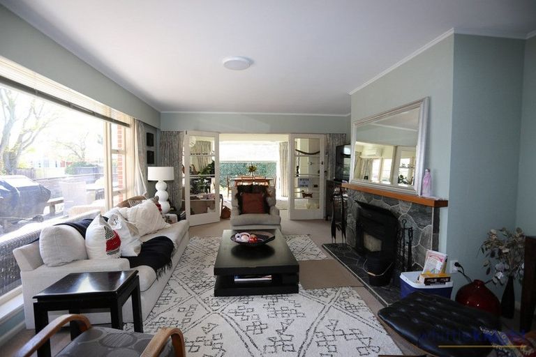 Photo of property in 36 Grahams Road, Ilam, Christchurch, 8041