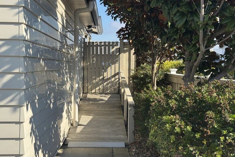 Photo of property in 11 Kamahi Crescent, Papamoa Beach, Papamoa, 3118