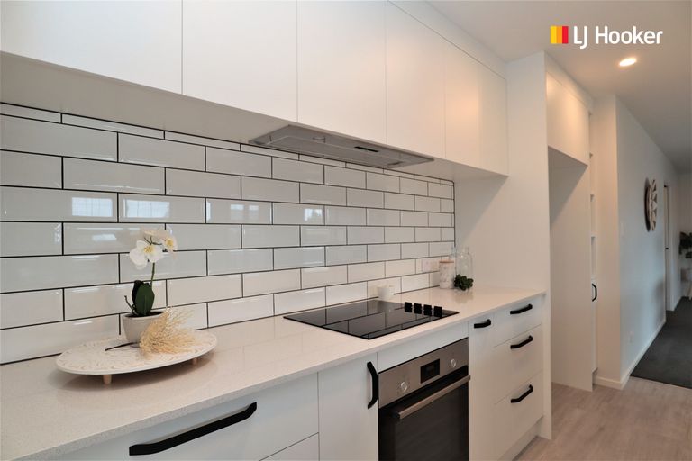 Photo of property in 5 North Foreland Street, Waihola, Milton, 9073