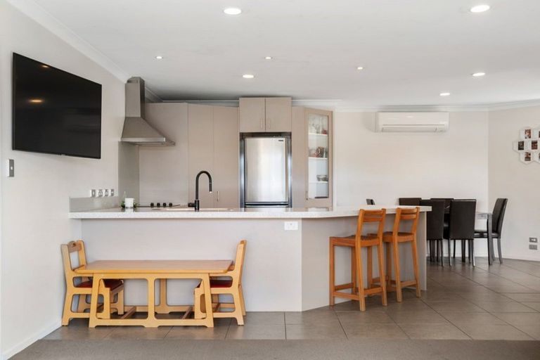 Photo of property in 194 Castlewold Drive, Bethlehem, Tauranga, 3110