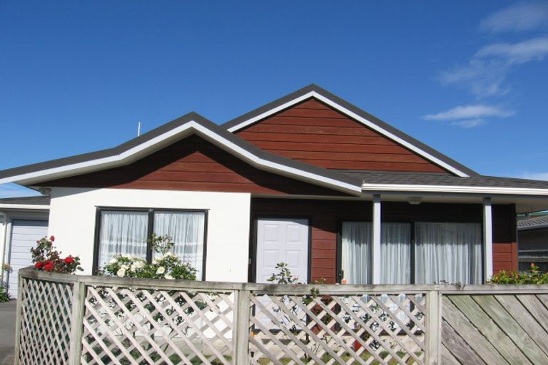 Photo of property in 24 Macalister Place, Miramar, Wellington, 6022