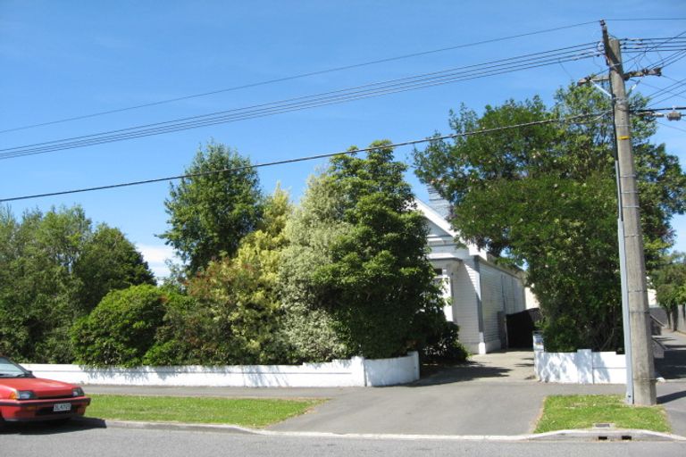 Photo of property in 100 Champion Street, Edgeware, Christchurch, 8013
