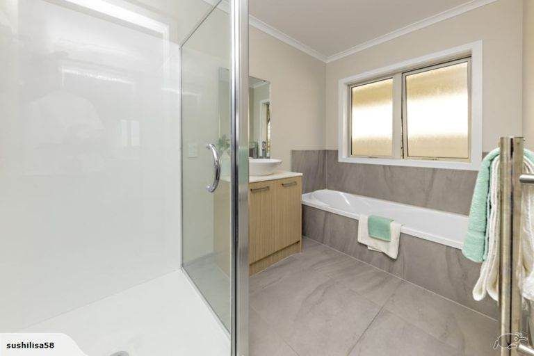 Photo of property in 58 Arrowsmith Drive, Flat Bush, Auckland, 2019
