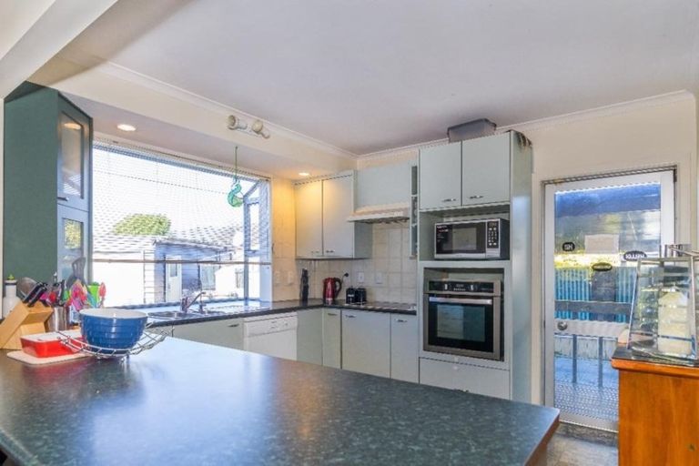 Photo of property in 6 Haylock Grove, Totara Park, Upper Hutt, 5018