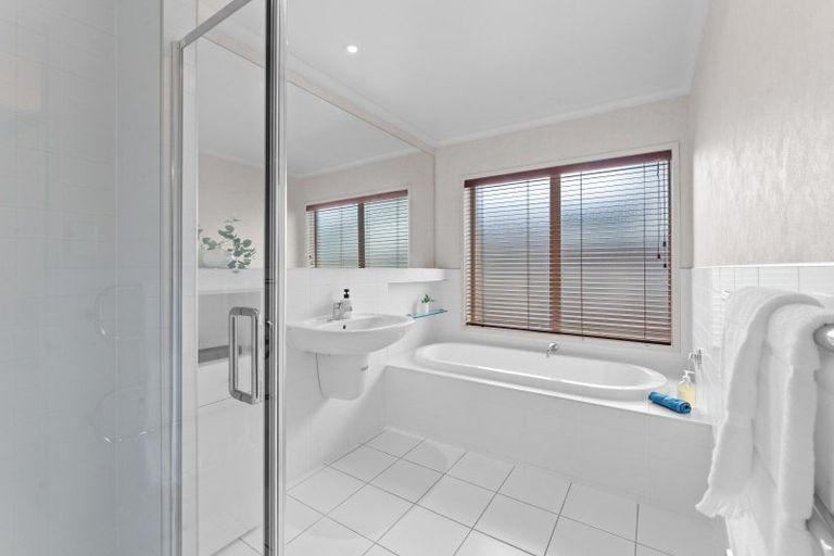 Photo of property in 73 Oriental Parade, Papamoa Beach, Papamoa, 3118