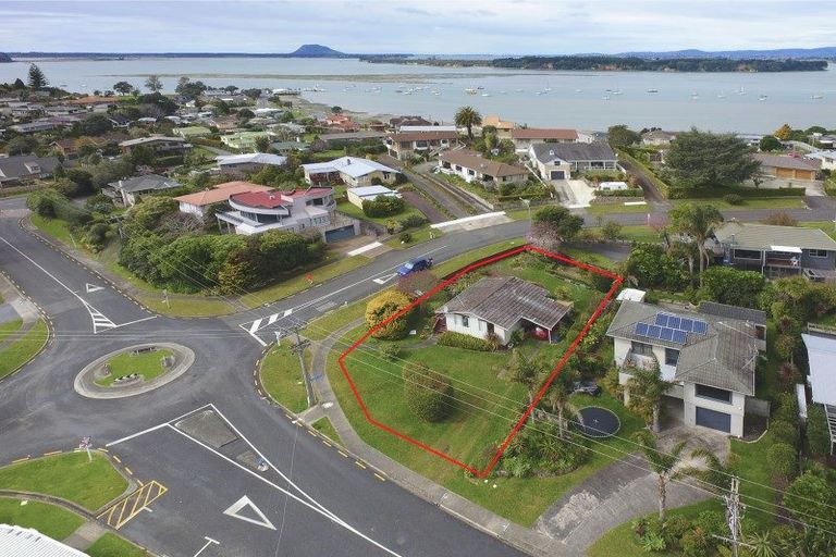 Photo of property in 2 Coppelia Avenue, Omokoroa, 3114