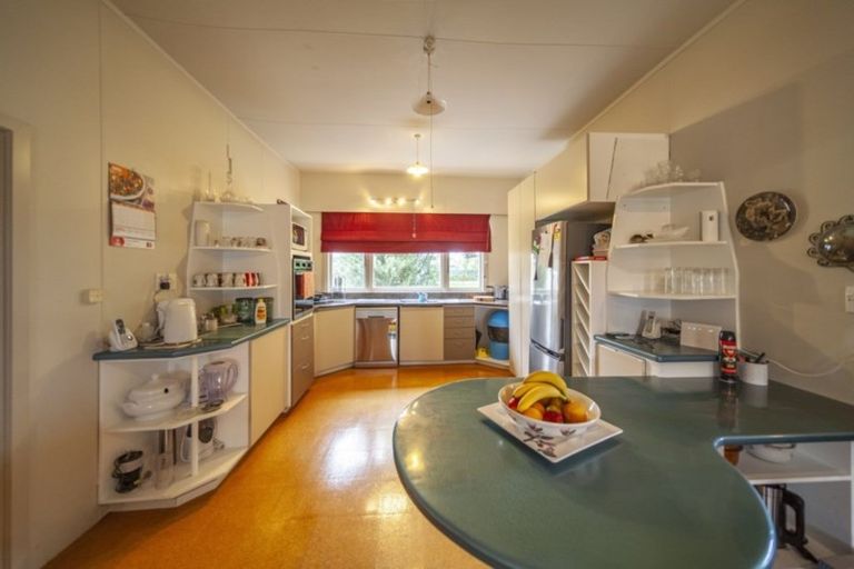 Photo of property in 15 Keppel Street, Porangahau, 4291