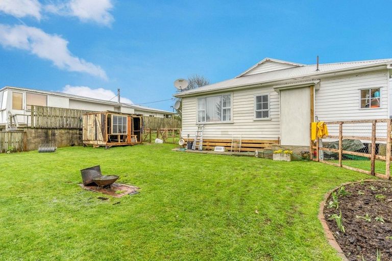 Photo of property in 11 Duncan Street, Tokanui, 9884