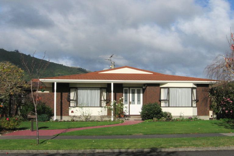 Photo of property in 29 Awanui Drive, Waikanae, 5036