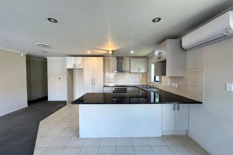 Photo of property in 32c Gifford Road, Papatoetoe, Auckland, 2025