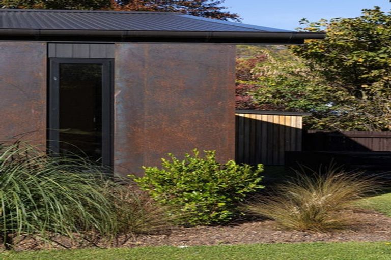 Photo of property in 10 Preston Drive, Arrowtown, 9302