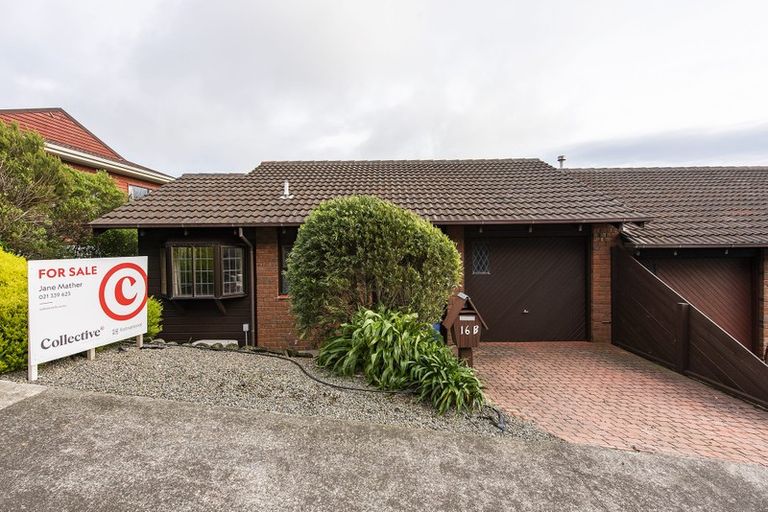 Photo of property in 16b Parklands Drive, Karori, Wellington, 6012