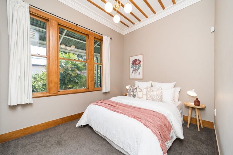 Photo of property in 16 Margaret Street, Roslyn, Palmerston North, 4414