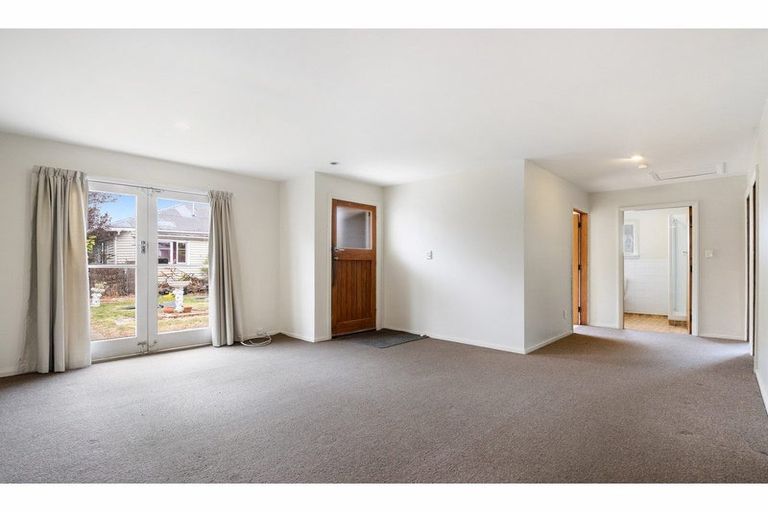 Photo of property in 8 Kahu Road, Riccarton, Christchurch, 8041